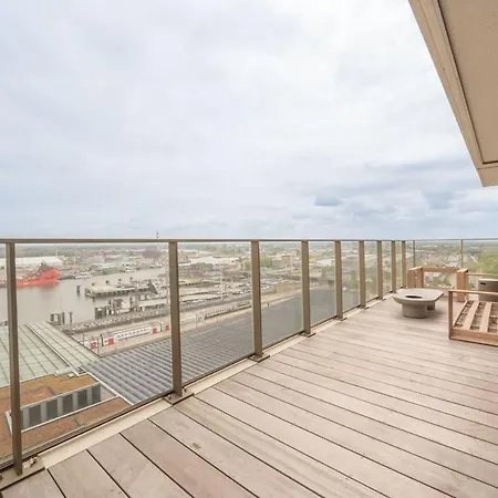 아파트 Luxury With Panoramic Views