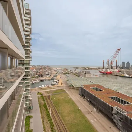 Luxury With Panoramic Views 아파트 *